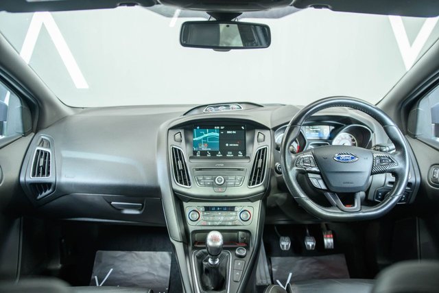 View our FORD FOCUS