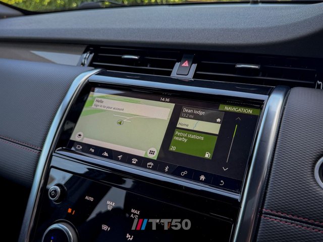 View our LAND ROVER DISCOVERY SPORT