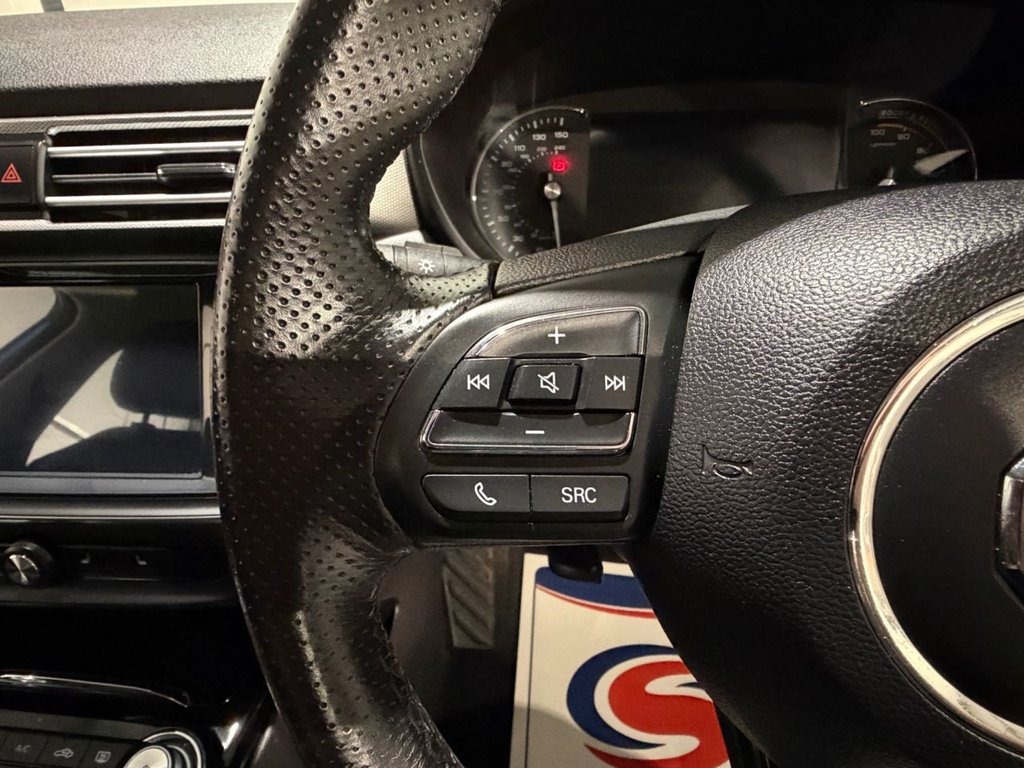 USED 2022 22 MG MG5 61.1kWh Exclusive Long Range Estate 5dr Electric Auto (156 ps) 