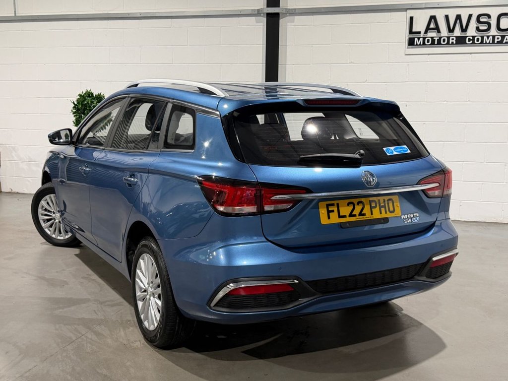 USED 2022 22 MG MG5 61.1kWh Exclusive Long Range Estate 5dr Electric Auto (156 ps) 