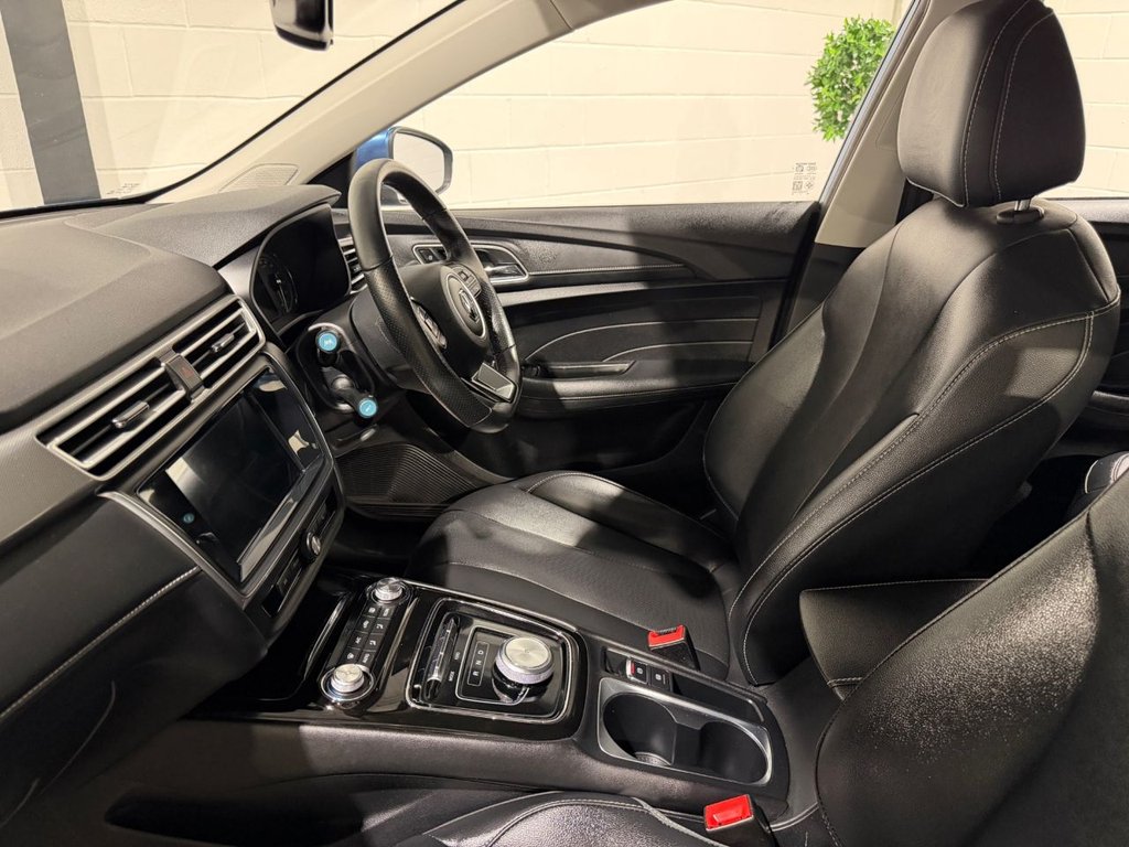 USED 2022 22 MG MG5 61.1kWh Exclusive Long Range Estate 5dr Electric Auto (156 ps) 