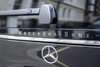 USED 2025 25 MERCEDES-BENZ V CLASS 2.0 V220d Premium MPV 5dr Diesel G-Tronic+ Euro 6 (s/s) (8 Seat, Extra Long) (163 ps) 