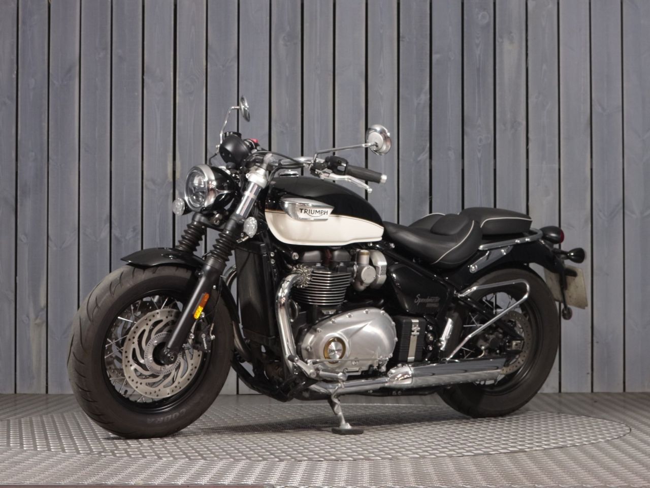 TRIUMPH SPEEDMASTER 1200