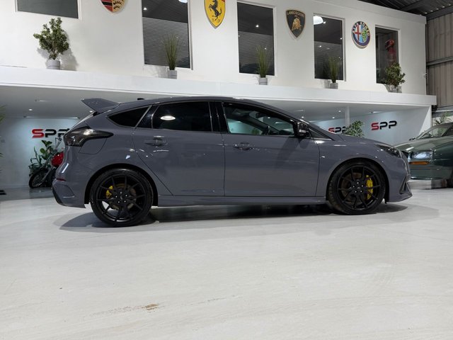 View our FORD FOCUS
