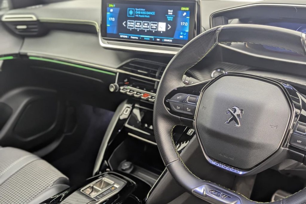 USED 2023 23 PEUGEOT E-2008 50kWh GT SUV 5dr Electric Auto (7kW Charger) (136 ps) Car Play, Camera, Sat Nav