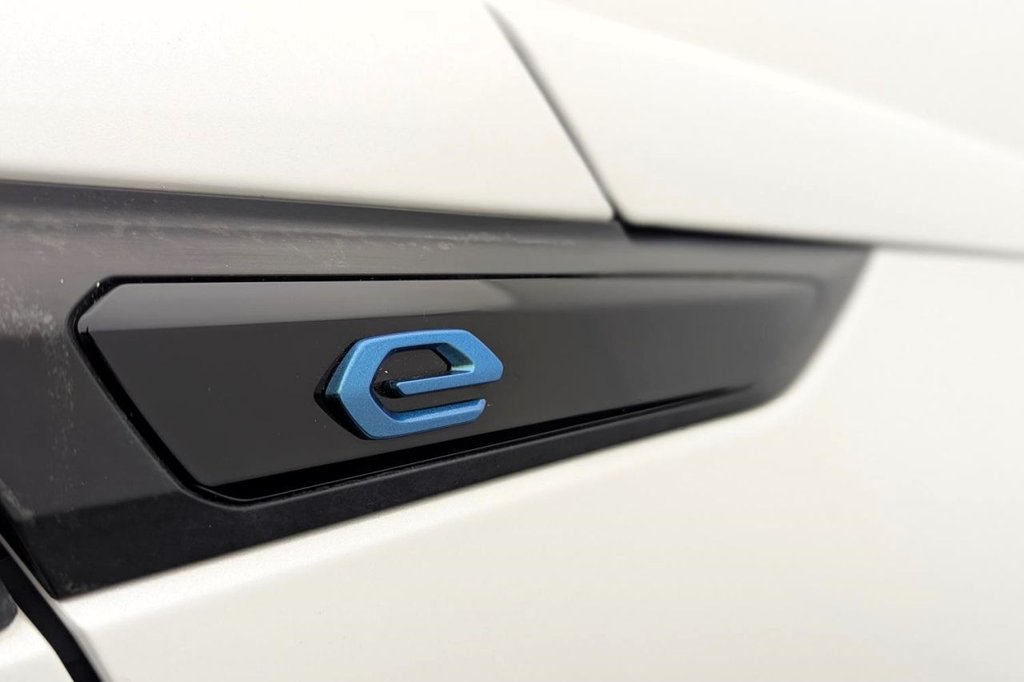 USED 2023 23 PEUGEOT E-2008 50kWh GT SUV 5dr Electric Auto (7kW Charger) (136 ps) Car Play, Camera, Sat Nav