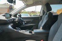 USED 2020 20 PEUGEOT 5008 1.2 PureTech GPF Allure SUV 5dr Petrol EAT Euro 6 (s/s) (130 ps) 