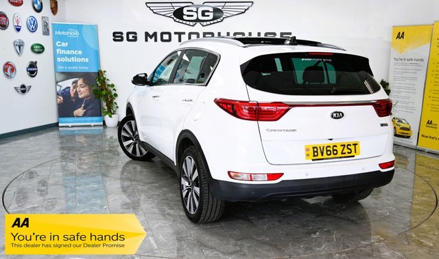 View our KIA SPORTAGE