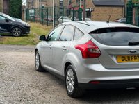 USED 2011 11 FORD FOCUS 1.6 Titanium Euro 5 5dr 2 KEY-LONG MOT-SERVICE HISTORY
