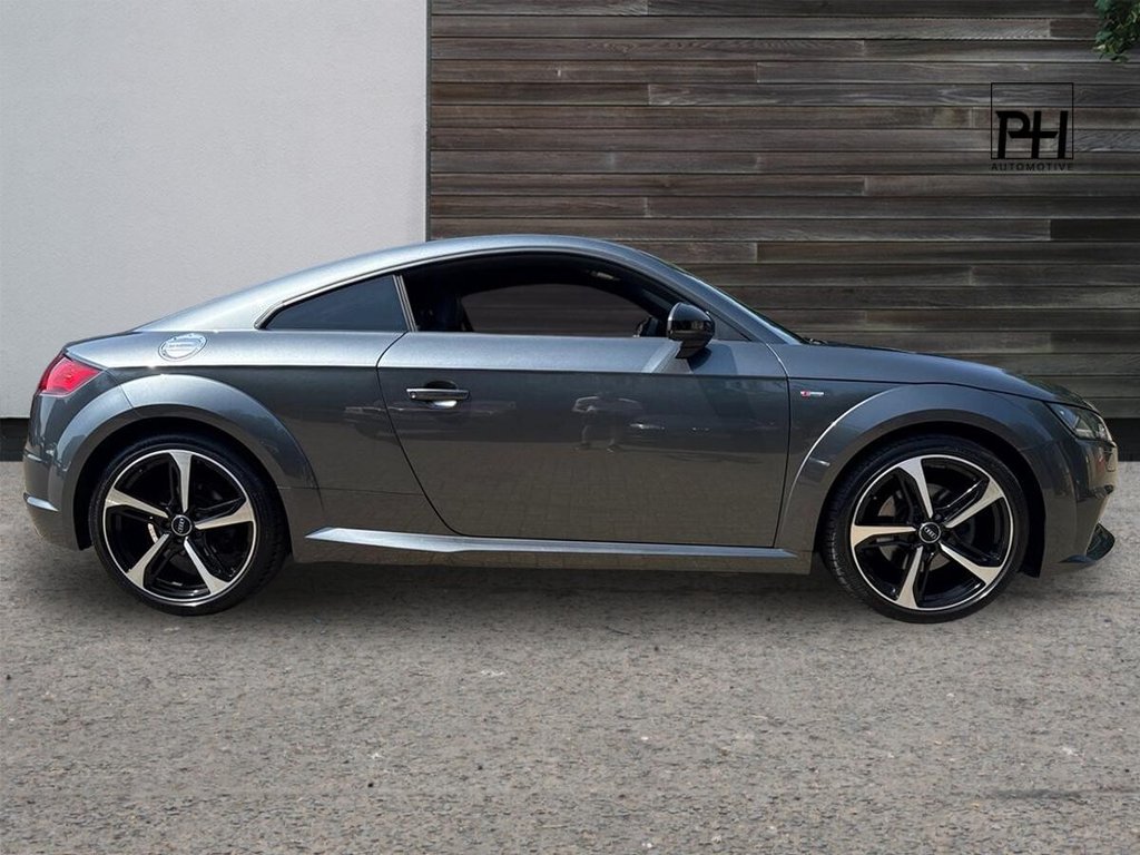 USED 2017 17 AUDI TT 2.0 TDI ultra Black Edition Coupe 3dr Diesel Manual Euro 6 (s/s) (184 ps) BANG & OLUFSEN