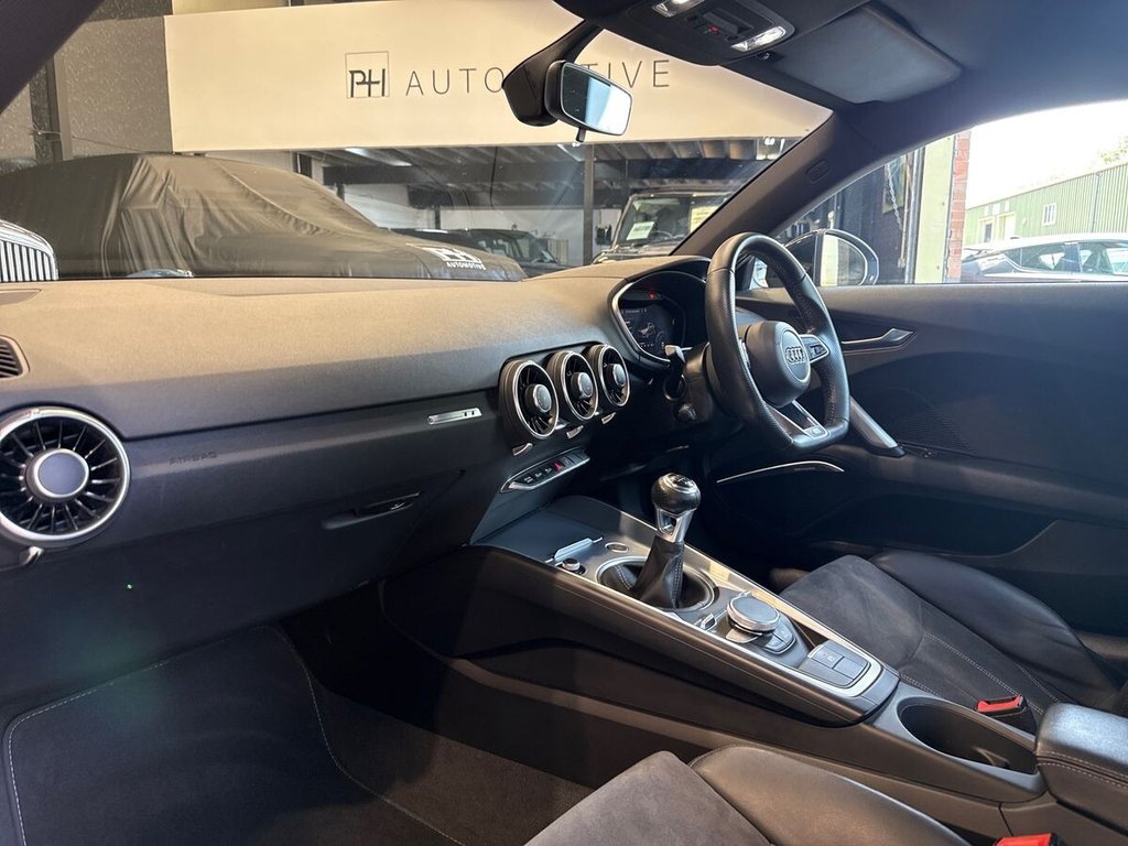 USED 2017 17 AUDI TT 2.0 TDI ultra Black Edition Coupe 3dr Diesel Manual Euro 6 (s/s) (184 ps) BANG & OLUFSEN