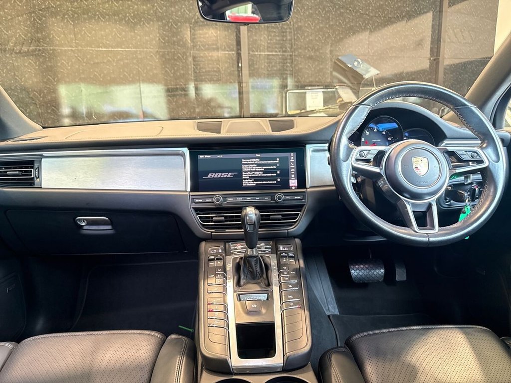 USED 2018 68 PORSCHE MACAN 2.0T SUV 5dr Petrol PDK 4WD Euro 6 (s/s) (245 ps) BOSE|PAN ROOF|14 WAY SEATS