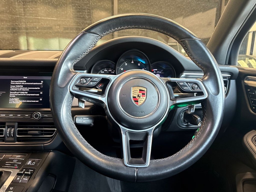 USED 2018 68 PORSCHE MACAN 2.0T SUV 5dr Petrol PDK 4WD Euro 6 (s/s) (245 ps) BOSE|PAN ROOF|14 WAY SEATS