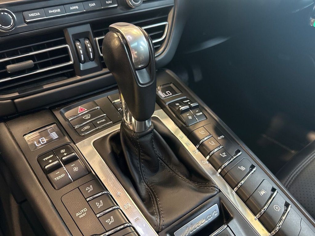 USED 2018 68 PORSCHE MACAN 2.0T SUV 5dr Petrol PDK 4WD Euro 6 (s/s) (245 ps) BOSE|PAN ROOF|14 WAY SEATS
