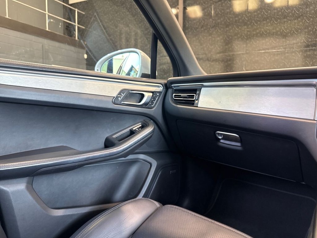 USED 2018 68 PORSCHE MACAN 2.0T SUV 5dr Petrol PDK 4WD Euro 6 (s/s) (245 ps) BOSE|PAN ROOF|14 WAY SEATS