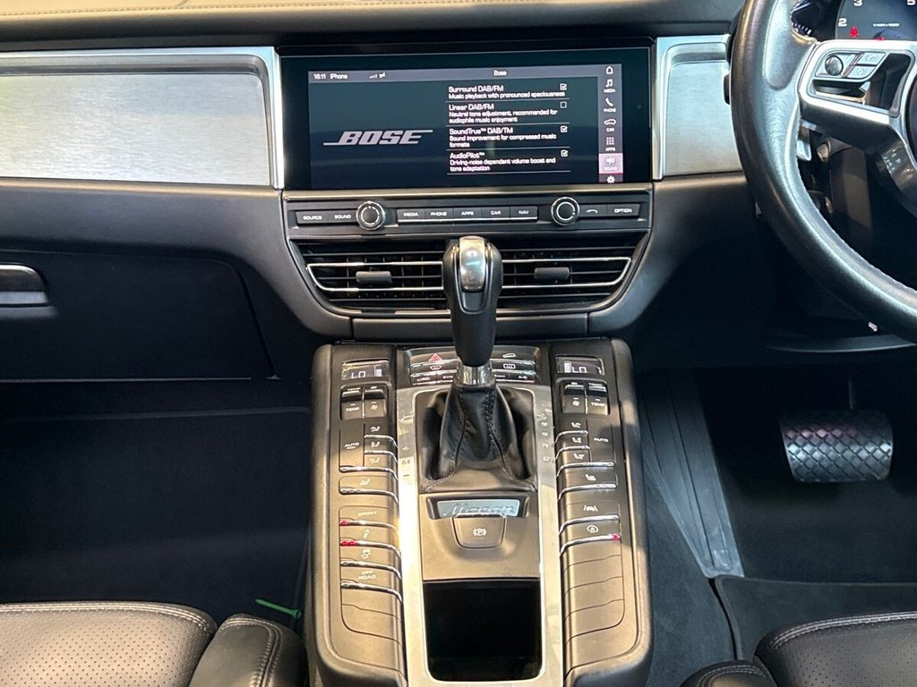 USED 2018 68 PORSCHE MACAN 2.0T SUV 5dr Petrol PDK 4WD Euro 6 (s/s) (245 ps) BOSE|PAN ROOF|14 WAY SEATS