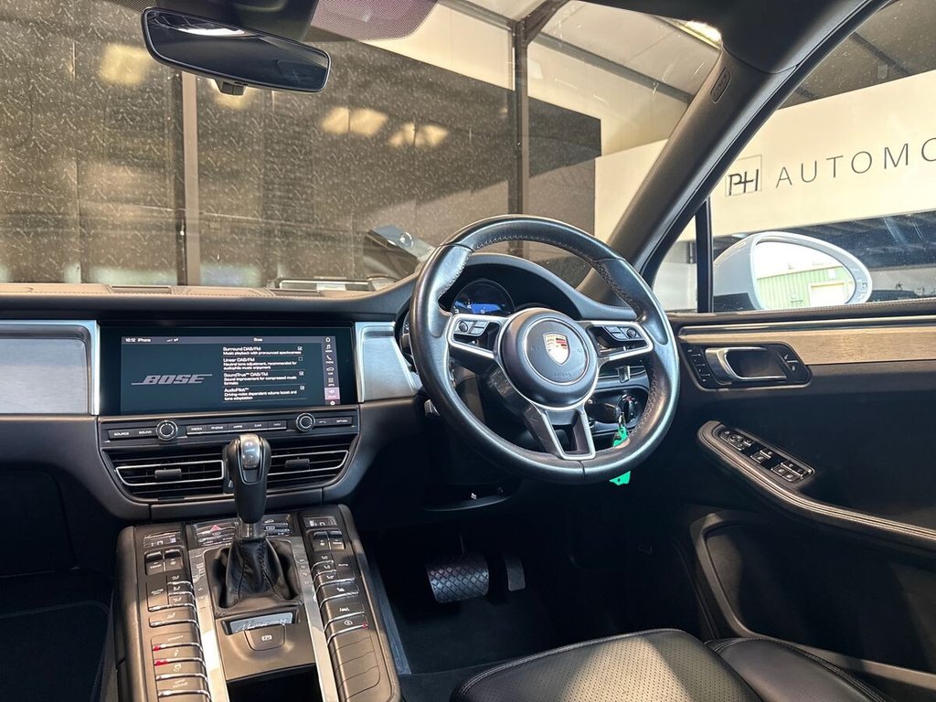 USED 2018 68 PORSCHE MACAN 2.0T SUV 5dr Petrol PDK 4WD Euro 6 (s/s) (245 ps) BOSE|PAN ROOF|14 WAY SEATS
