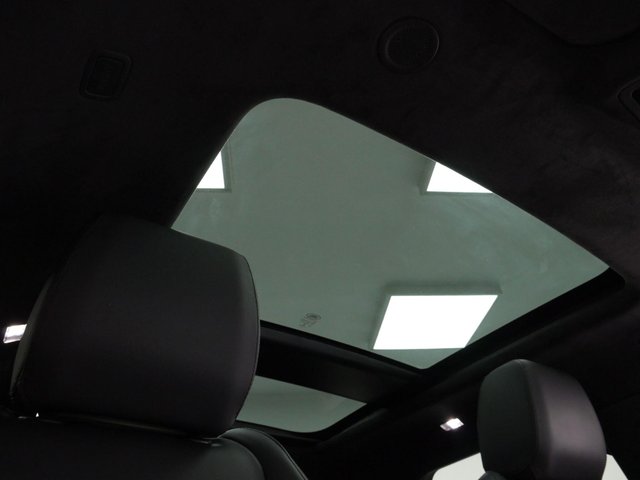 View our LAND ROVER RANGE ROVER EVOQUE