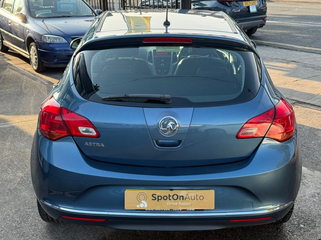 USED 2014 14 VAUXHALL ASTRA 1.4 16v Excite Hatchback 5dr Petrol Manual Euro 5 (100 ps) FULL SERVICE HISTORY + CRUISE