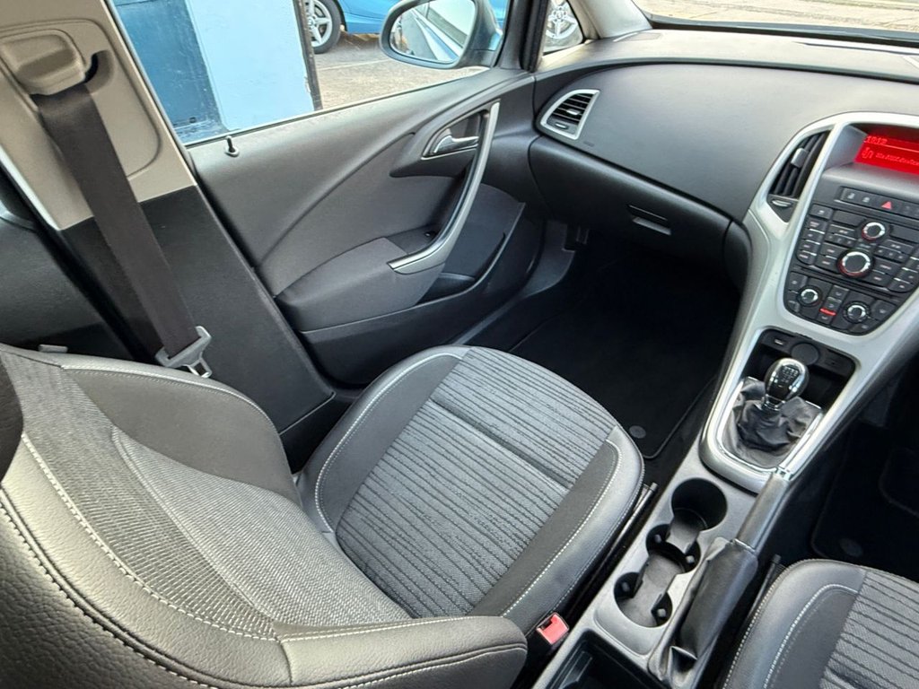 USED 2014 14 VAUXHALL ASTRA 1.4 16v Excite Hatchback 5dr Petrol Manual Euro 5 (100 ps) FULL SERVICE HISTORY + CRUISE