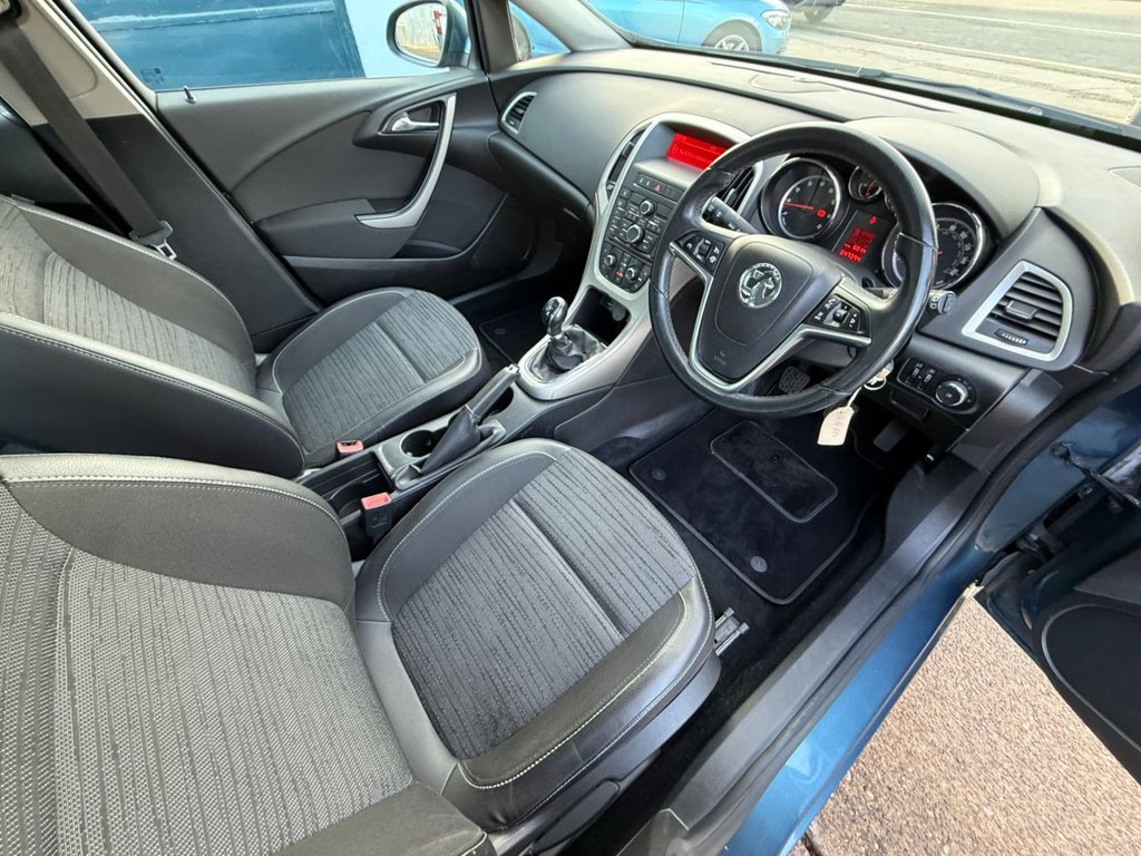 USED 2014 14 VAUXHALL ASTRA 1.4 16v Excite Hatchback 5dr Petrol Manual Euro 5 (100 ps) FULL SERVICE HISTORY + CRUISE