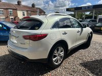 USED 2014 14 INFINITI QX70 3.0d V6 GT SUV 5dr Diesel Auto 4WD Euro 5 (238 ps) 