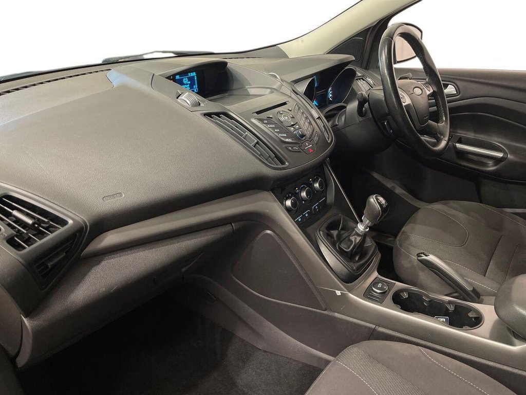 USED 2015 15 FORD KUGA 2.0 TDCi Zetec SUV 5dr Diesel Manual 2WD Euro 6 (s/s) (150 ps) CD / DAB