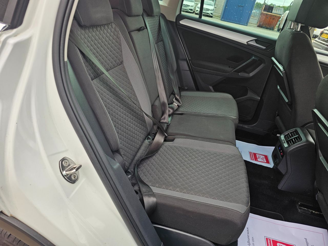 2018 VOLKSWAGEN TIGUAN 2.0 TDI SE SUV 5dr Diesel Manual Euro 6 (s/s) (150 ps) - vehicle photo 14 for sale on PureCar
