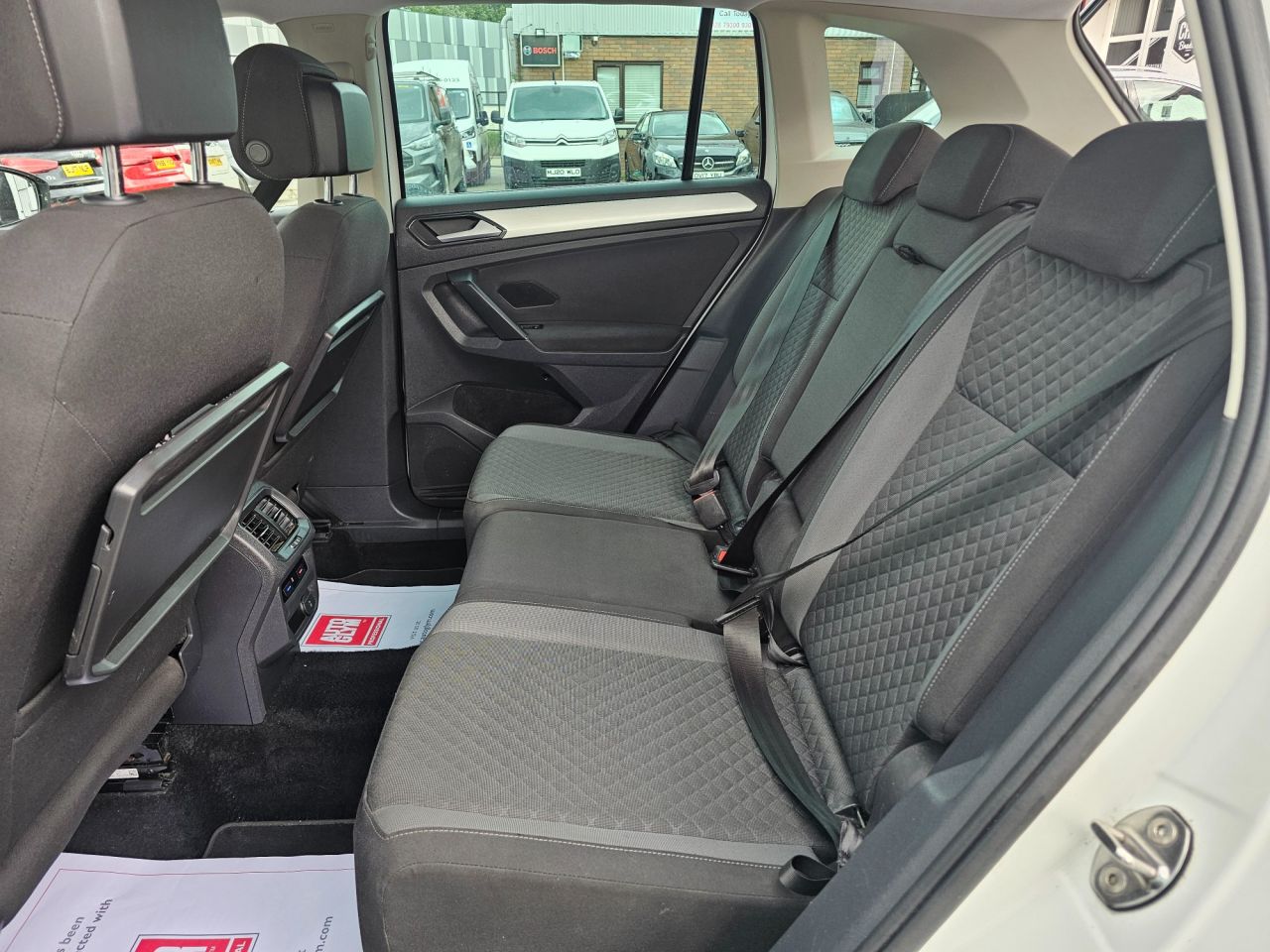 2018 VOLKSWAGEN TIGUAN 2.0 TDI SE SUV 5dr Diesel Manual Euro 6 (s/s) (150 ps) - vehicle photo 15 for sale on PureCar