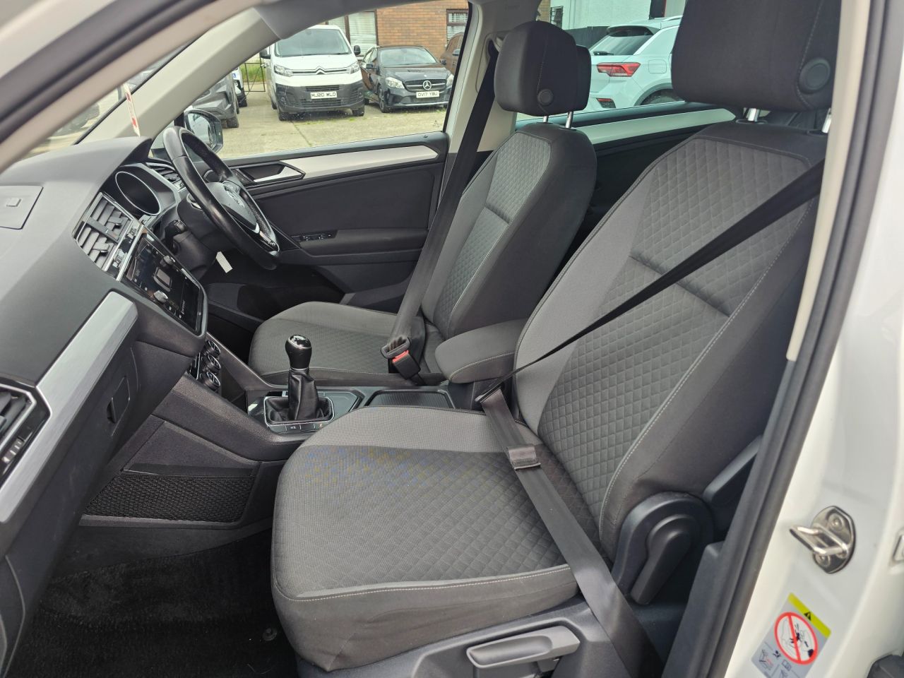 2018 VOLKSWAGEN TIGUAN 2.0 TDI SE SUV 5dr Diesel Manual Euro 6 (s/s) (150 ps) - vehicle photo 11 for sale on PureCar
