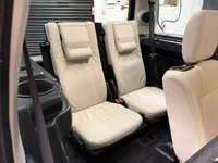USED 2015 15 LAND ROVER DISCOVERY 4 3.0 SD V6 HSE Luxury SUV 5dr Diesel Auto 4WD Euro 5 (s/s) (255 bhp) DELIVERY AVAILABLE