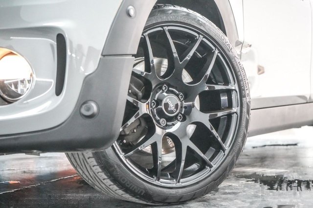 View our MINI CLUBMAN