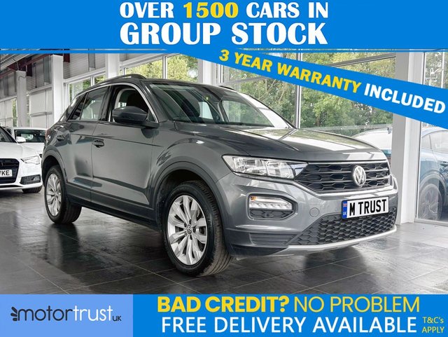 View our Volkswagen T-Roc 1.6 TDI SE SUV 5dr Diesel Manual Euro 6 (s/s) (115 ps) 1 FORMER OWNER! 