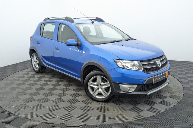 2015 65 DACIA SANDERO STEPWAY 1.5 dCi Laureate Hatchback 5dr Diesel Manual Euro 6 (s/s) (90 ps) Sat Nav, Sensors, Cruise