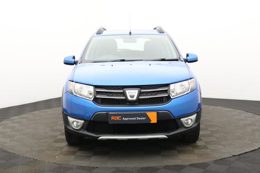 USED 2015 65 DACIA SANDERO STEPWAY 1.5 dCi Laureate Hatchback 5dr Diesel Manual Euro 6 (s/s) (90 ps) Sat Nav, Sensors, Cruise