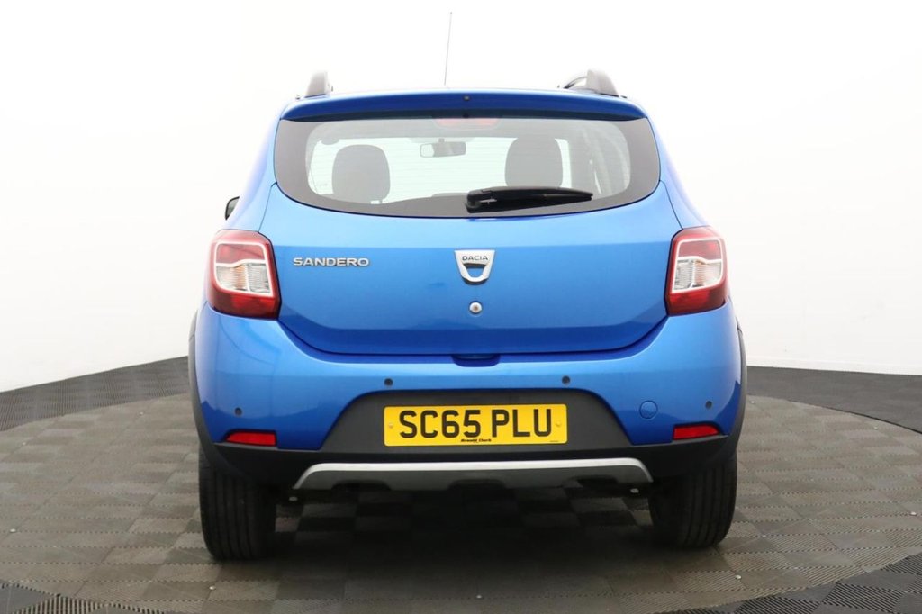 USED 2015 65 DACIA SANDERO STEPWAY 1.5 dCi Laureate Hatchback 5dr Diesel Manual Euro 6 (s/s) (90 ps) Sat Nav, Sensors, Cruise
