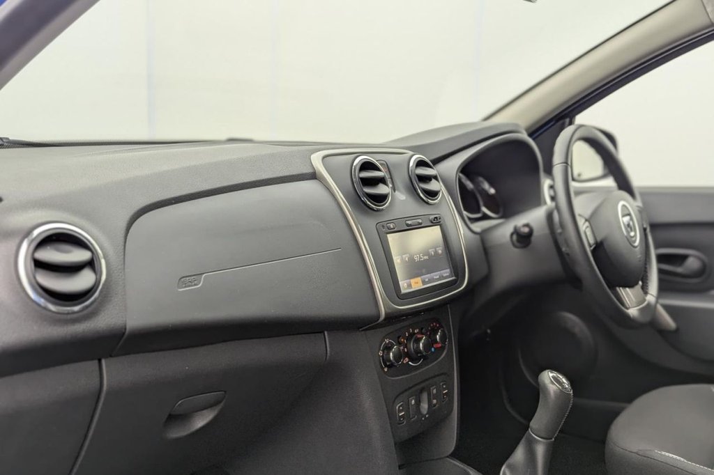 USED 2015 65 DACIA SANDERO STEPWAY 1.5 dCi Laureate Hatchback 5dr Diesel Manual Euro 6 (s/s) (90 ps) Sat Nav, Sensors, Cruise