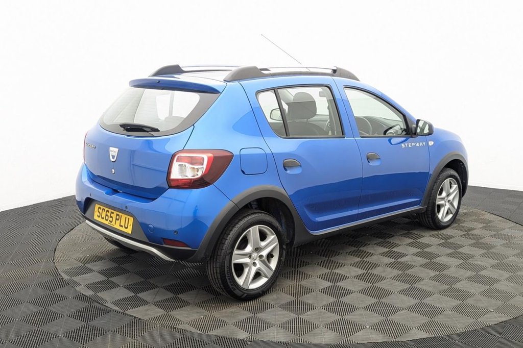 USED 2015 65 DACIA SANDERO STEPWAY 1.5 dCi Laureate Hatchback 5dr Diesel Manual Euro 6 (s/s) (90 ps) Sat Nav, Sensors, Cruise