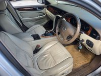 USED 2007 M JAGUAR XJ 2.7 TD Sovereign Saloon 4dr Diesel Automatic (214 g/km, 204 bhp) 