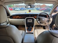 USED 2007 M JAGUAR XJ 2.7 TD Sovereign Saloon 4dr Diesel Automatic (214 g/km, 204 bhp) 