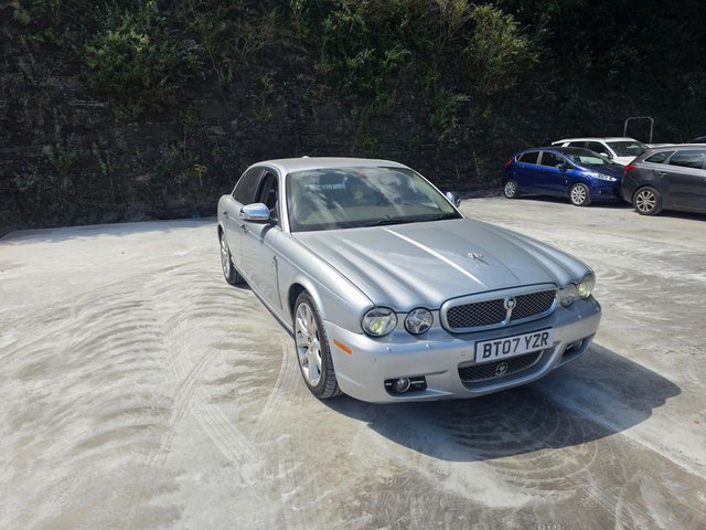 View our JAGUAR XJ