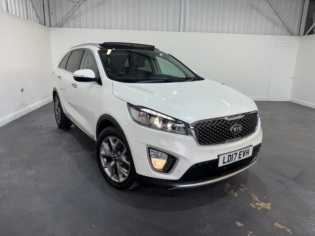 View our KIA SORENTO
