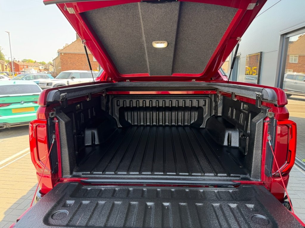 USED 2024 74 VOLKSWAGEN AMAROK 3.0 TDI V6 Style Pickup Double Cab 4dr Diesel Auto 4Motion Euro 6 (s/s) (240 ps) STYLE PREMIUM. Only 4000 miles