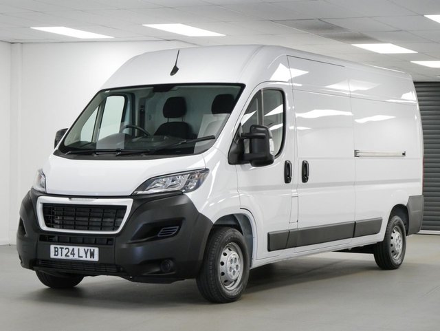 View our Peugeot Boxer 335 2.2 BLUEHDI 140 BHP L3 LONG PROFESSIONAL PREMIUM PLUS