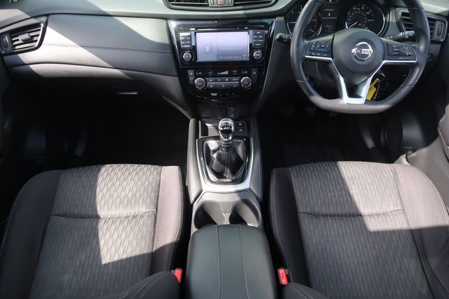 View our NISSAN X-TRAIL