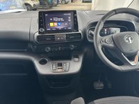 USED 2023 23 VAUXHALL Combo Life Electric 50kWh Design XL MPV 5dr Electric Auto (7.4kW Charger) (136 ps) 7 SEAT CRUISE CONTROL PARK SENSORS,