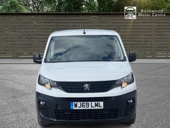 View our PEUGEOT PARTNER