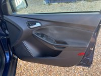 USED 2012 12 FORD FOCUS 1.6 Zetec Hatchback 5dr Petrol Powershift Euro 5 (125 ps) ABS AND AIR CON