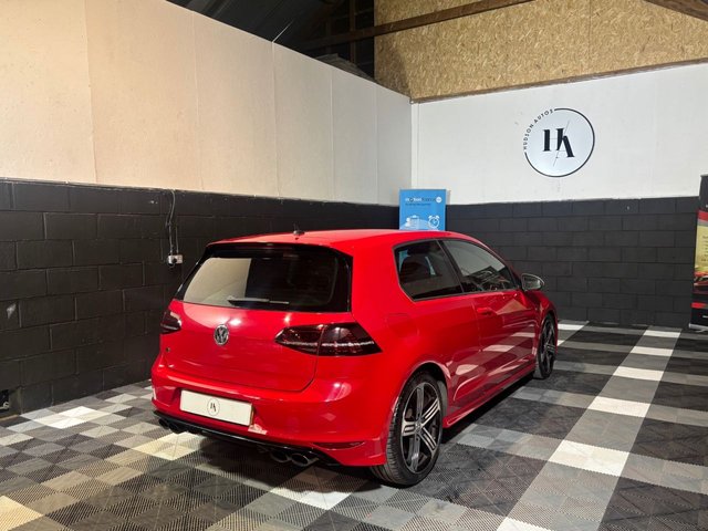 View our VOLKSWAGEN GOLF