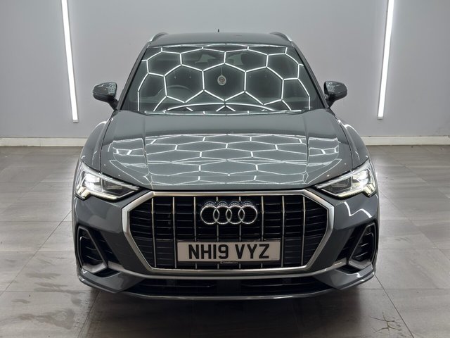 View our AUDI Q3